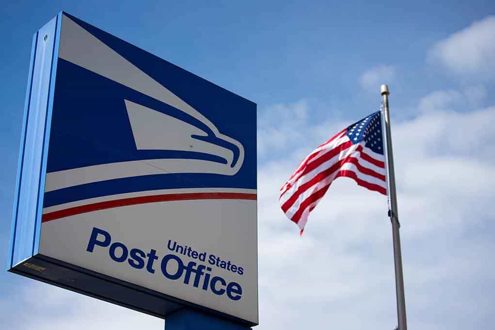 Democrats Go After the Post Office for Not Going Electric