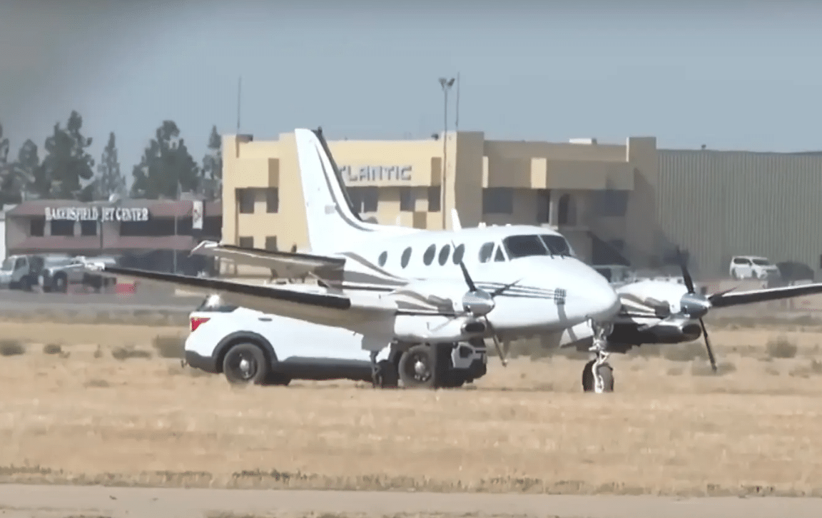 Passenger lands plane when pilot falls unconcious