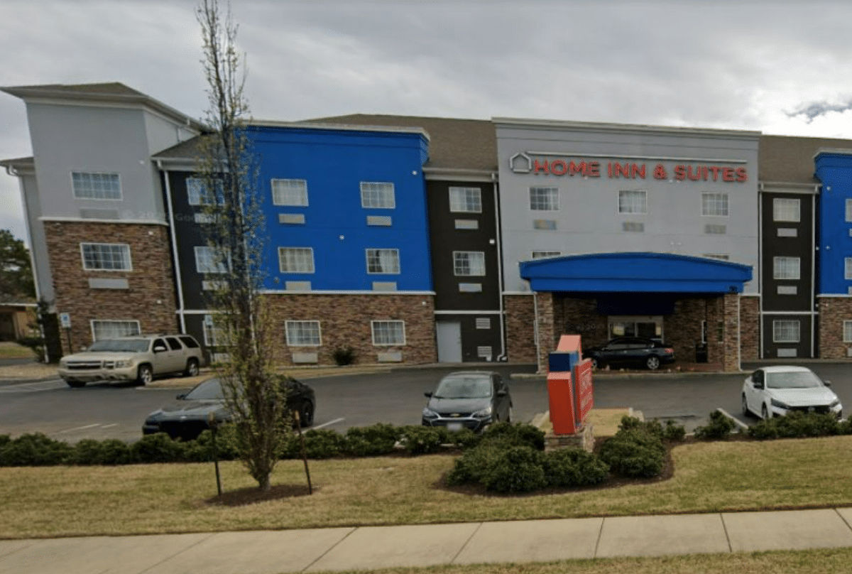 Girl's Body Found in Hotel Room