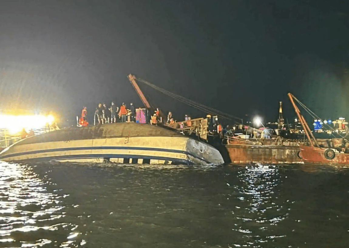 34 Dead After Tourist Boat Capsizes