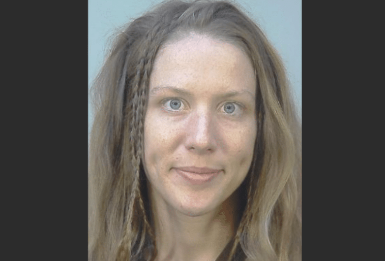 Woman Walks 16 Miles to Stab her Father to Death