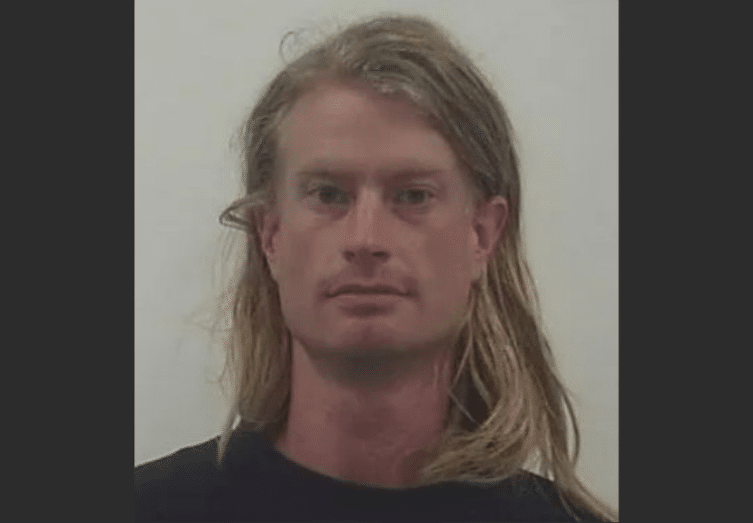 Man Fatally Shoots Father, Blames Burnt Pizza for Smoke Alarm