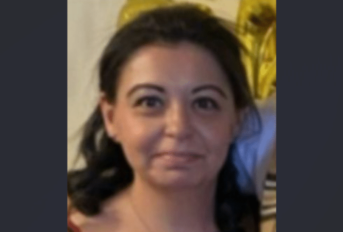 Man Kills Woman, Parades Body Around in Shopping Cart