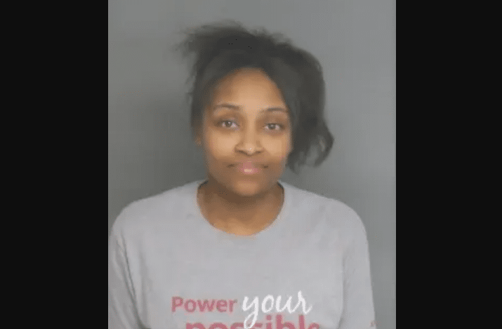 Woman Throws Soup, Fires Shots at Restaurant