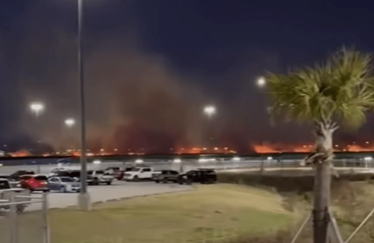 Delta Flight Engine Explodes During Takeoff, Starts Grass Fire