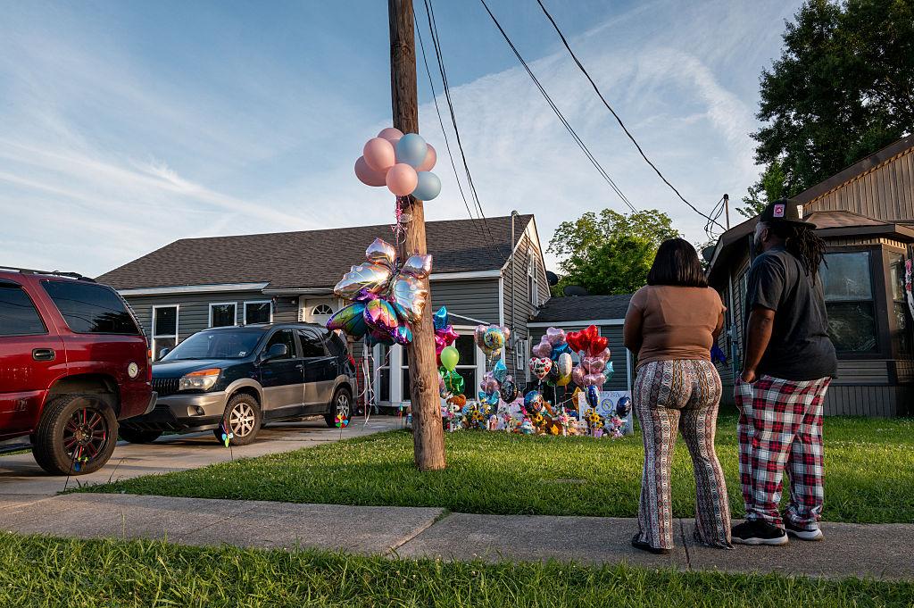 8 Children Killed by Father Laid to Rest