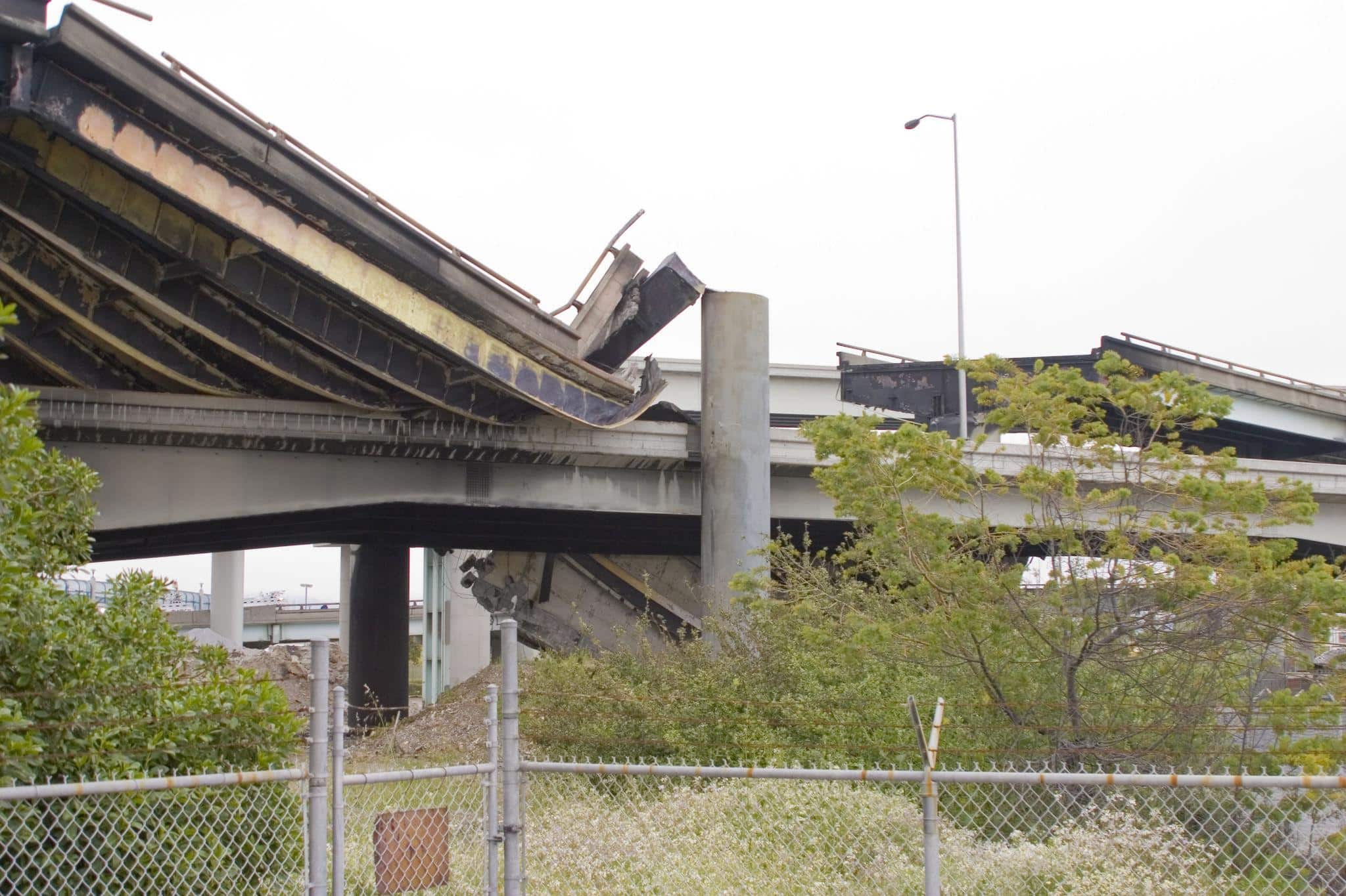 Bridge Collapse Via AI Image