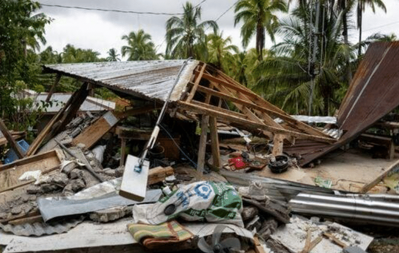 Powerful Quake Kills Dozens, Triggers Tsunami