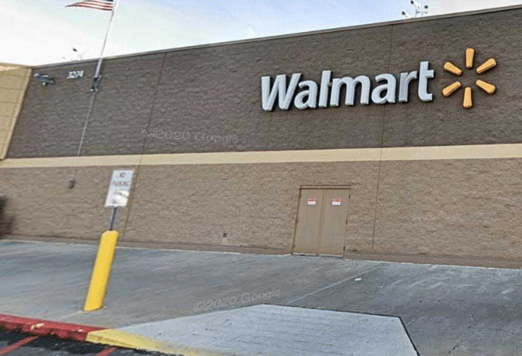 Mom Shot Shopping at Walmart With Her Kids