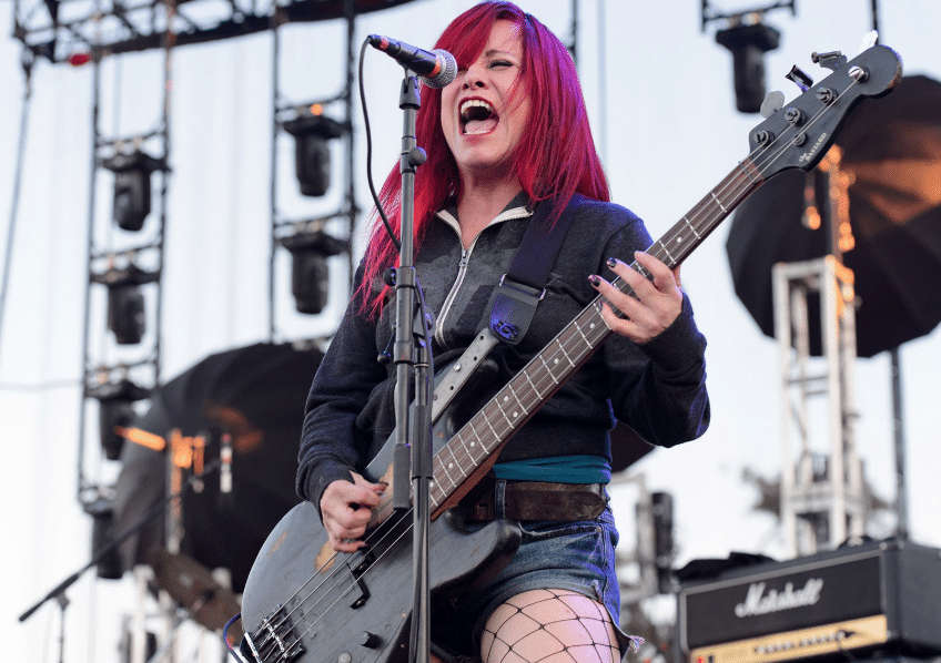 90s Rock Star Dies Suddenly at 59 After Leaving Farewall Tour