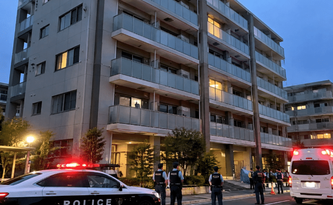 Father Throws Daughters From Sixth-Floor Balcony