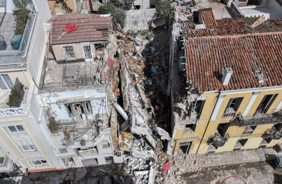 Vacation Ends in Horror as Four Americans Die in Building Collapse