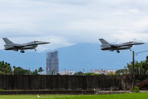 Taiwan jets respond to China